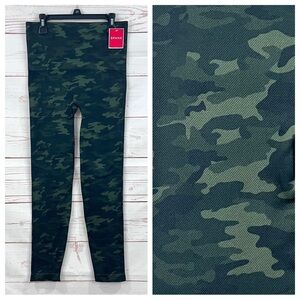 NWT Green Camo Camouflage Spanx Look At Me Now Leggings